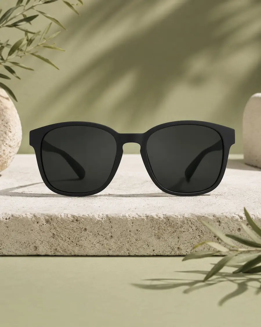 Eco-style casual men’s sunglasses on Amazon for relaxed everyday outfits