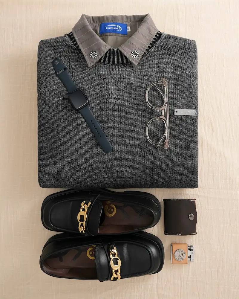 Men’s field watch style with everyday accessories